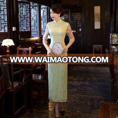 2017 High Quality Chinese Traditional Long Lace Fork Cheongsam Dress